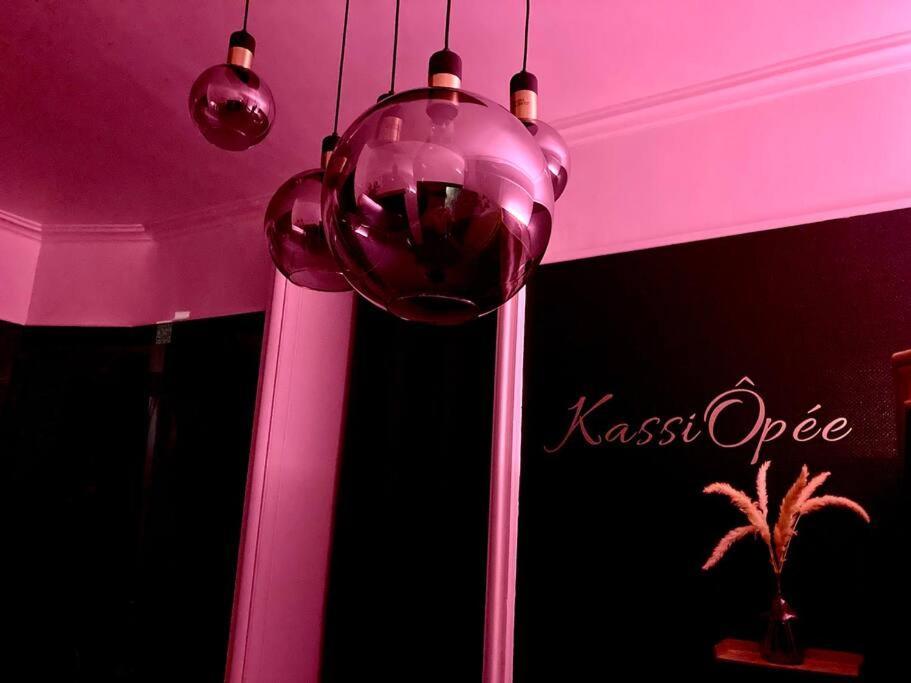 Suite Kassiopee, Romantisme, Balneo, Sauna Quimperlé Eksteriør billede