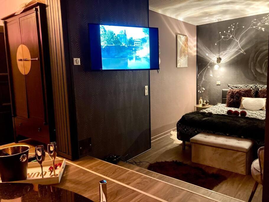 Suite Kassiopee, Romantisme, Balneo, Sauna Quimperlé Eksteriør billede